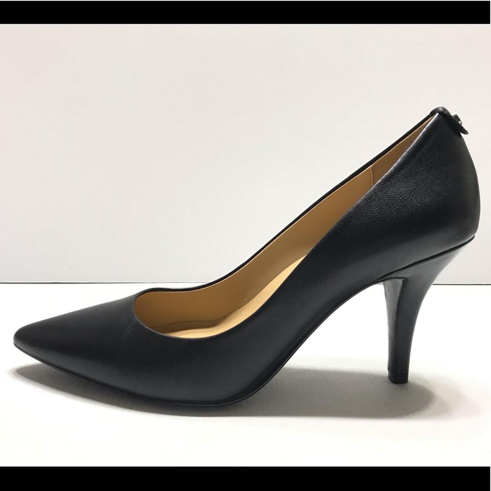NEW Michael Kors Dorothy Leather Pointed Toe Heels - Picture 6 of 8